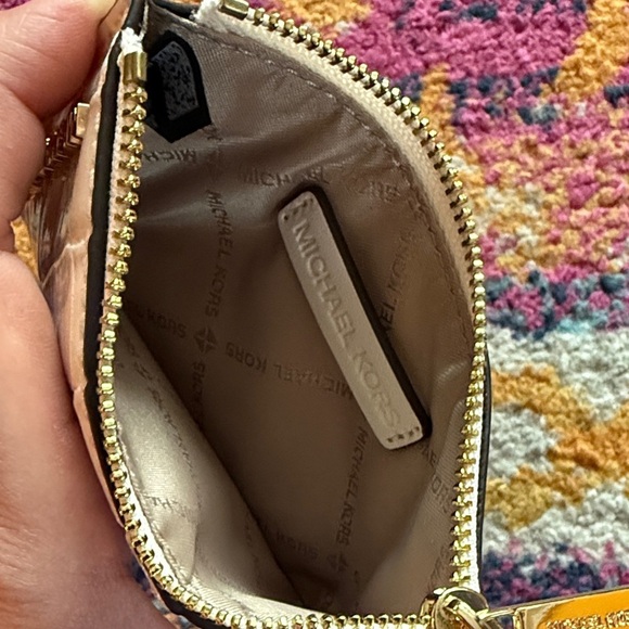 Michael Kors Cream Crocodile Pattern Card Holder - Picture 5 of 5